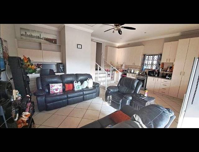 5 BEDROOM HOUSE FOR SALE IN BIRDSWOOD